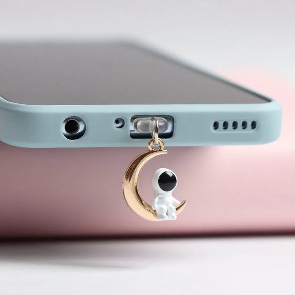 Astronaut Dust Plug Charm Cute Charge Port Anti Dust Plug Kawaii   Usb Type C Plug For iPhone Earphone Jack Stopper Cap Pendant