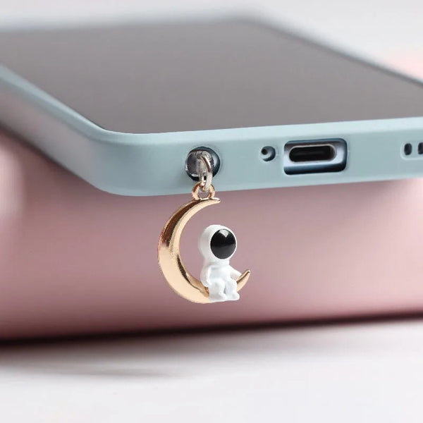 Astronaut Dust Plug Charm Cute Charge Port Anti Dust Plug Kawaii   Usb Type C Plug For iPhone Earphone Jack Stopper Cap Pendant
